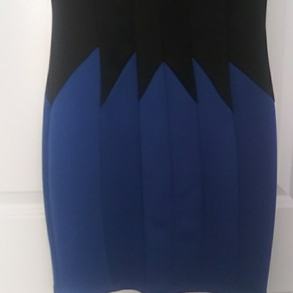 Dress - Picture 3 of 5